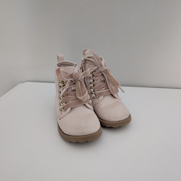 Pink Boots With Velvet Laces - Picture 2 of 4